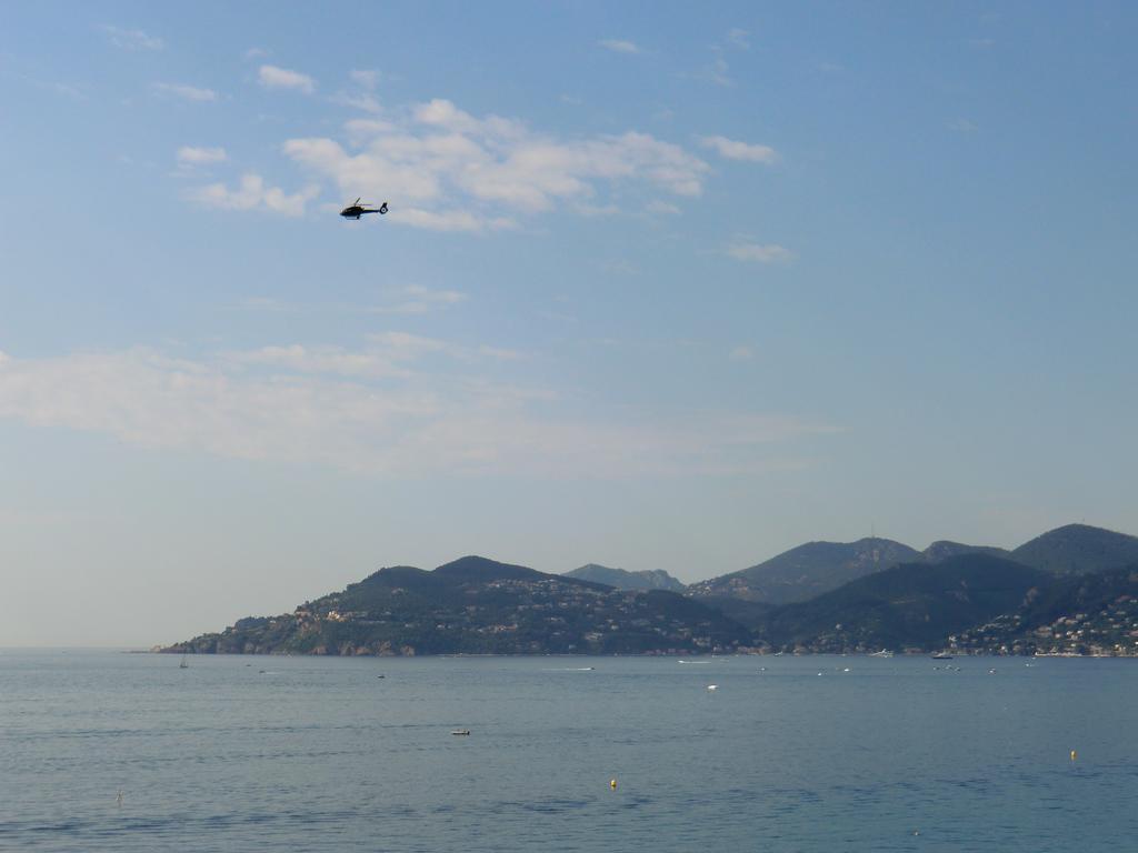 Cannes - View Cap Esterel Экстерьер фото